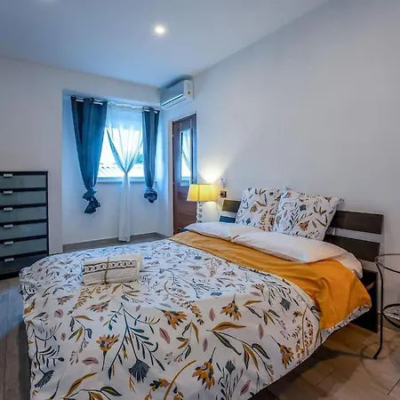 Appartamento Borgo Antico Paruzzaro