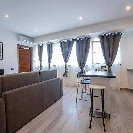 Borgo Antico Apartamento Paruzzaro